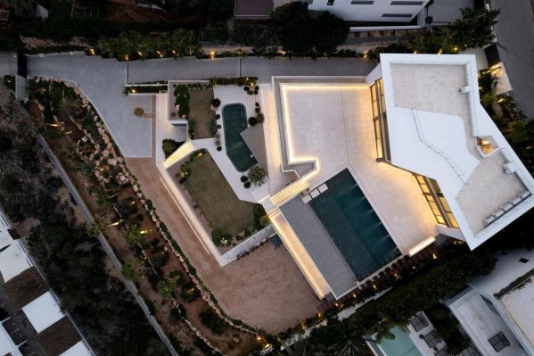 WhatsApp Image 2025-09-23 at 13.12.04 (1)