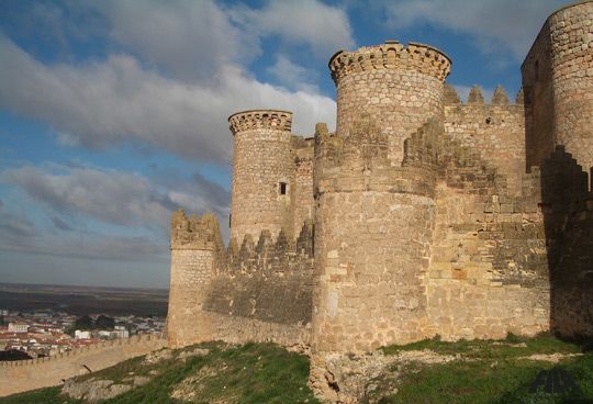 Замок Belmonte
